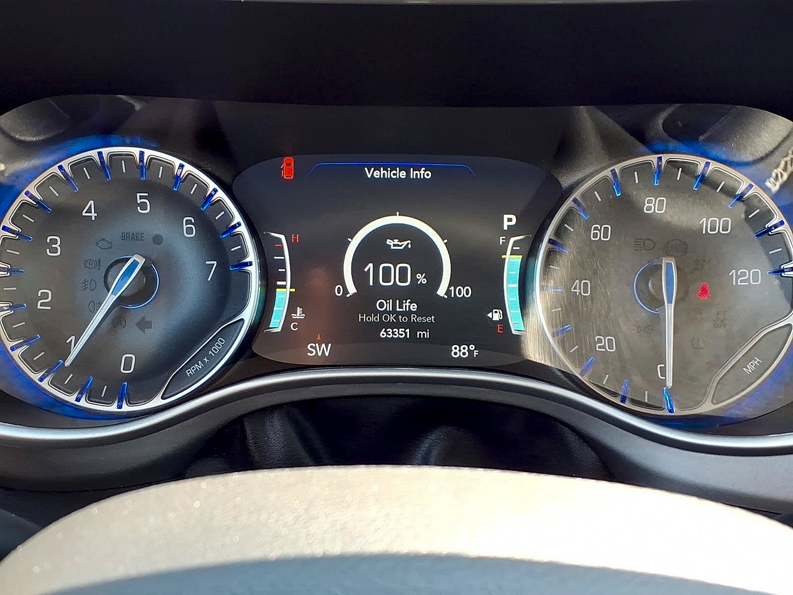 Used 2024 Chrysler Pacifica Van