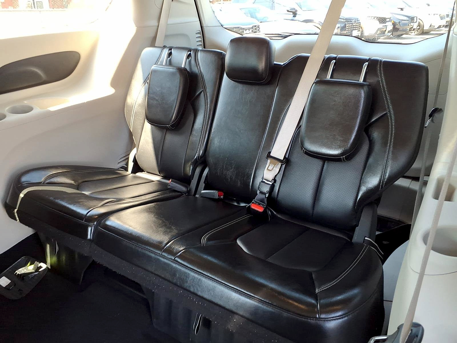 Used 2024 Chrysler Pacifica Van