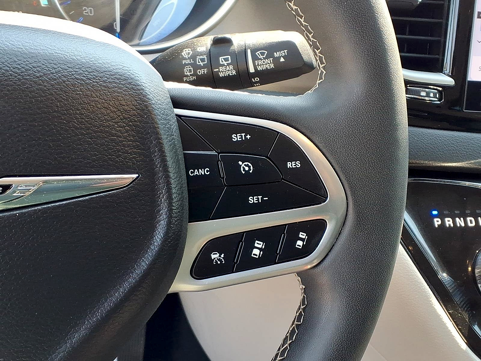 Used 2024 Chrysler Pacifica Van