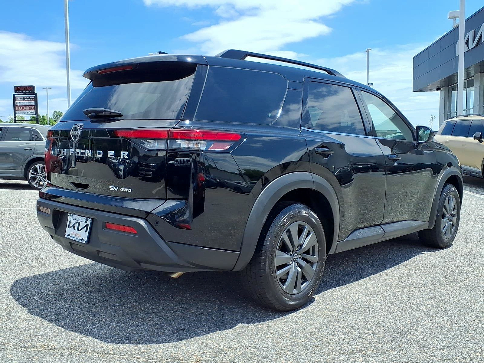 Used 2024 Nissan Pathfinder SUV