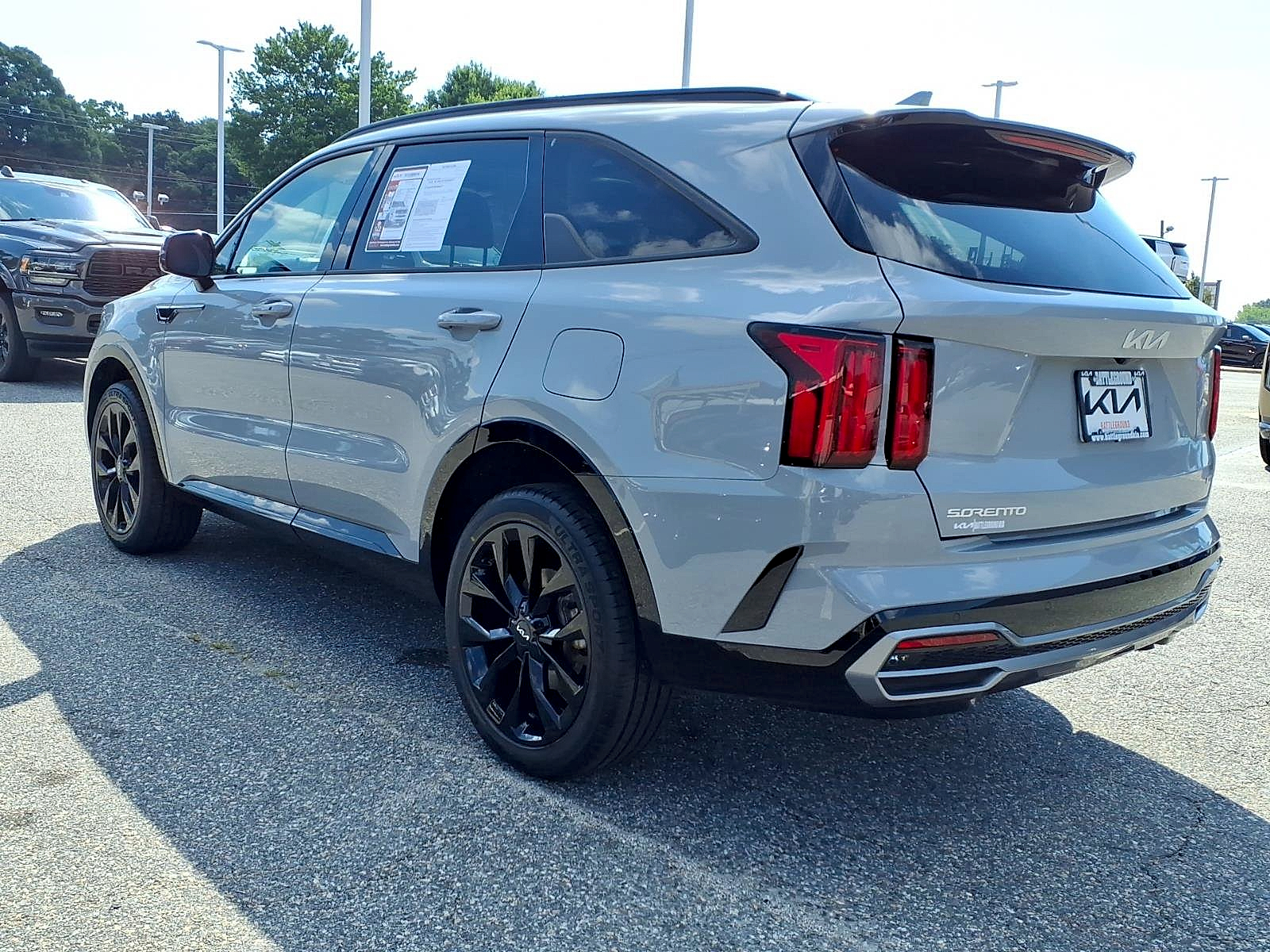 Used 2023 Kia Sorento SUV