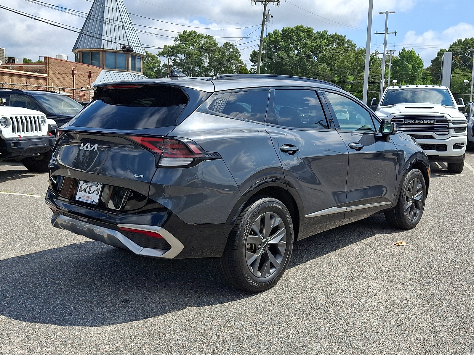 Used 2023 Kia Sportage Hybrid SUV