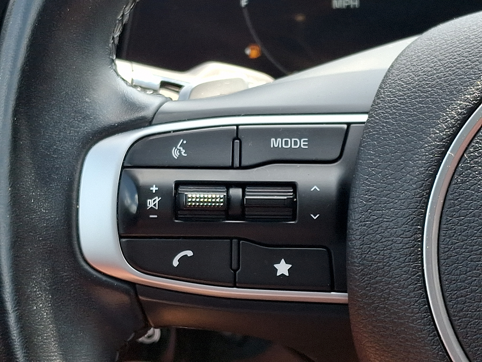 Used 2023 Kia Sportage Hybrid SUV