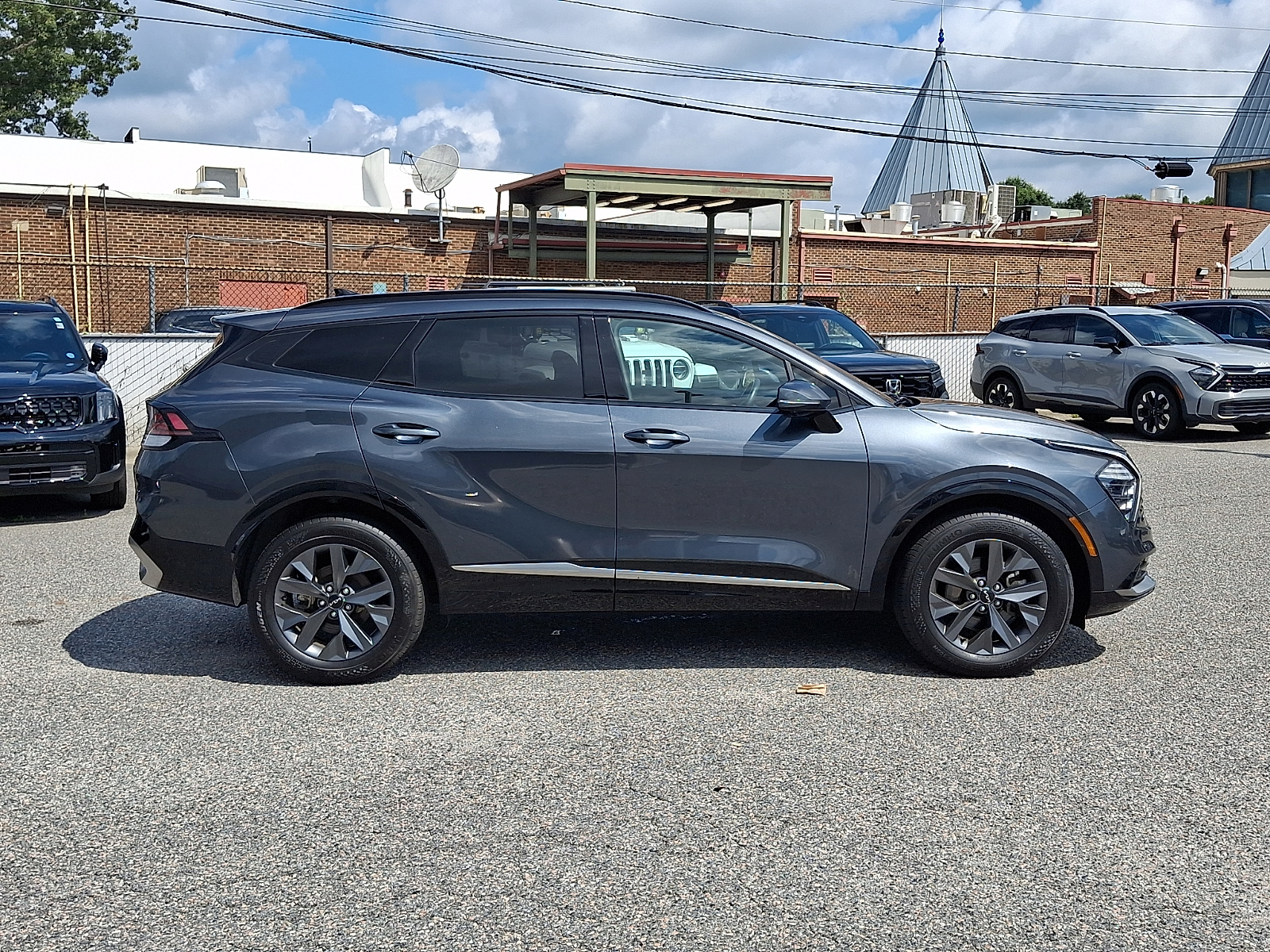 Used 2023 Kia Sportage Hybrid SUV