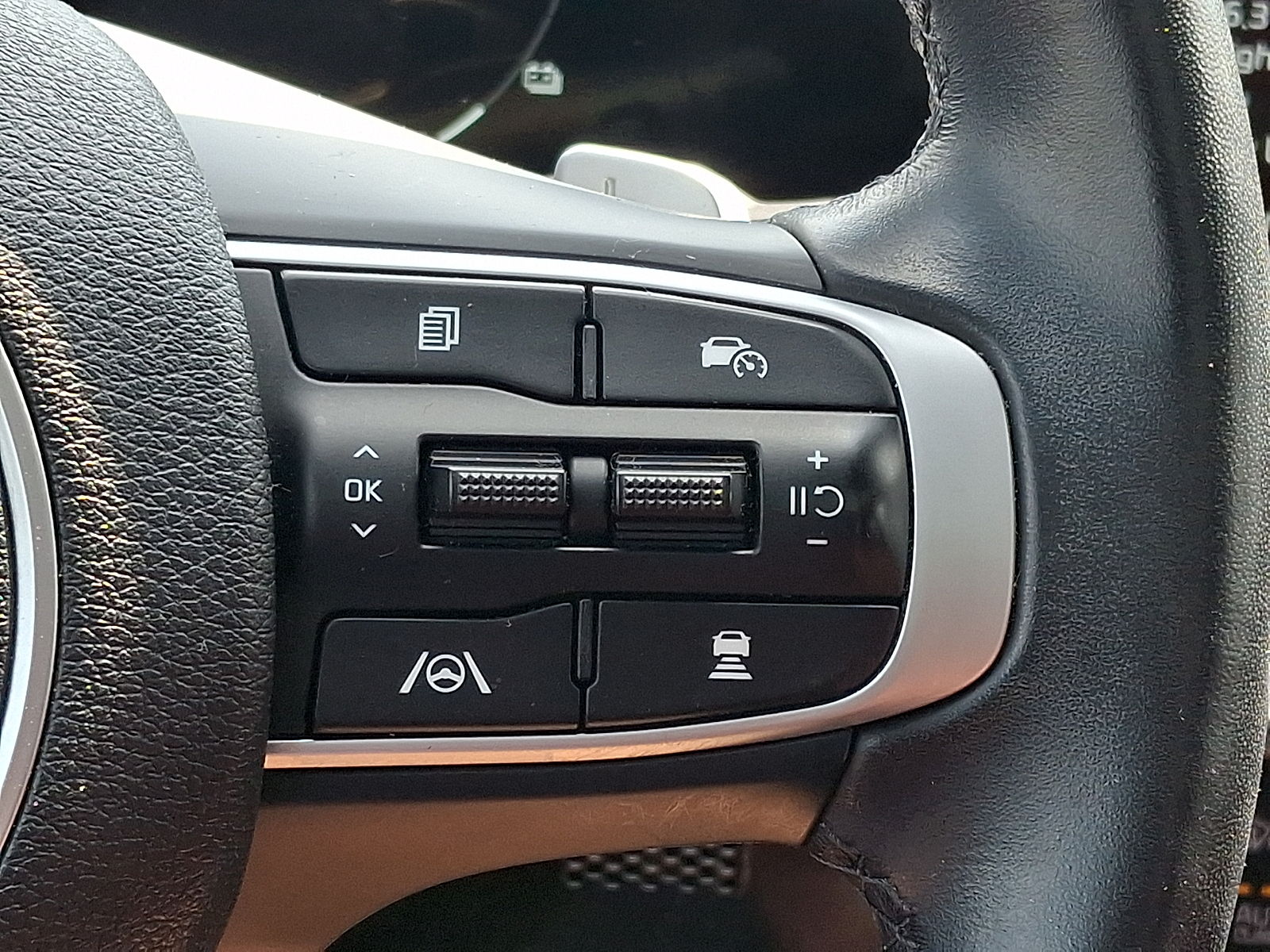 Used 2023 Kia Sportage Hybrid SUV