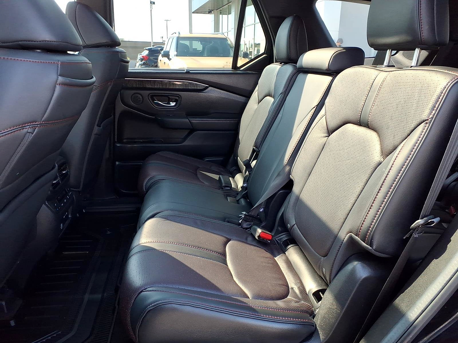 Used 2025 Honda Pilot SUV