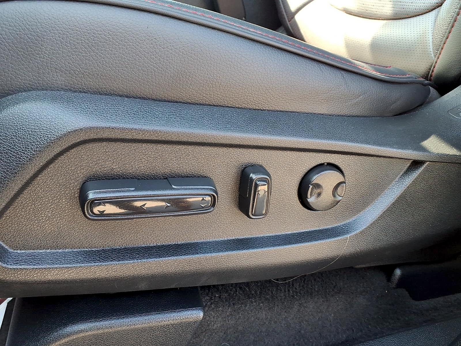 Used 2025 Honda Pilot SUV