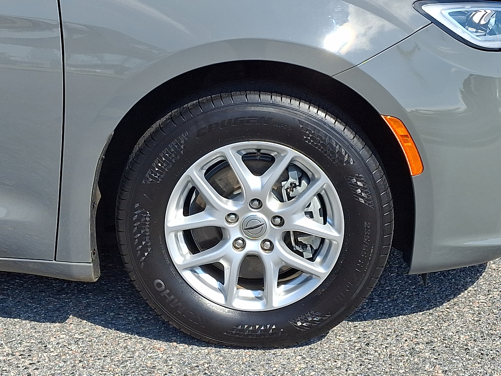 Used 2023 Chrysler Pacifica Van