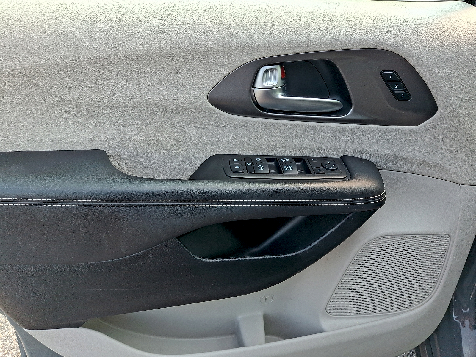Used 2023 Chrysler Pacifica Van