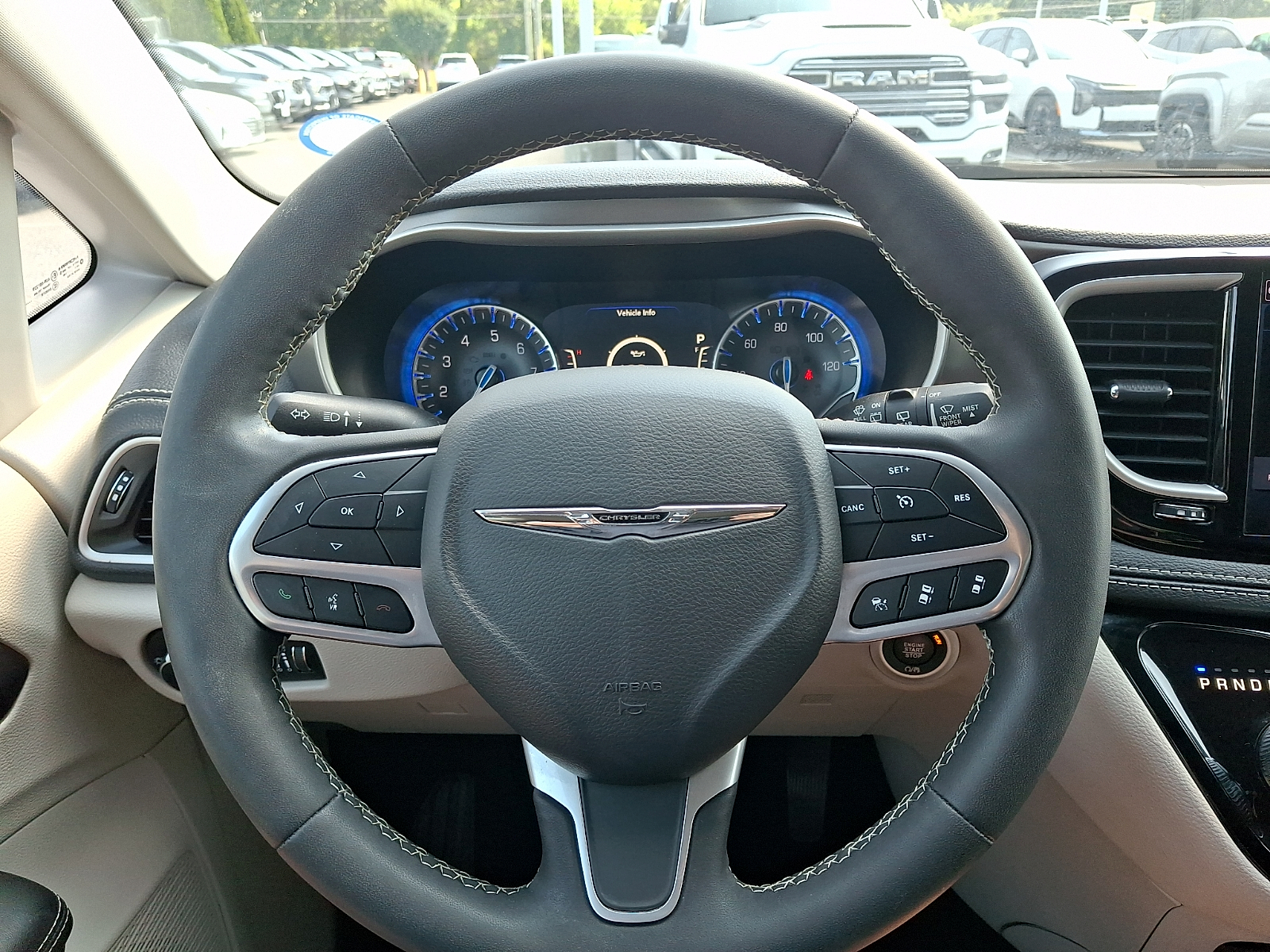 Used 2023 Chrysler Pacifica Van