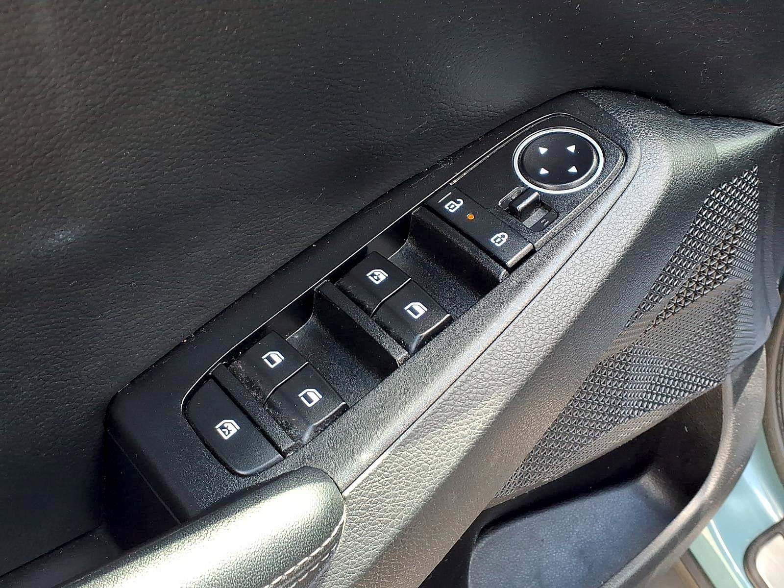 Used 2025 Kia Seltos SUV