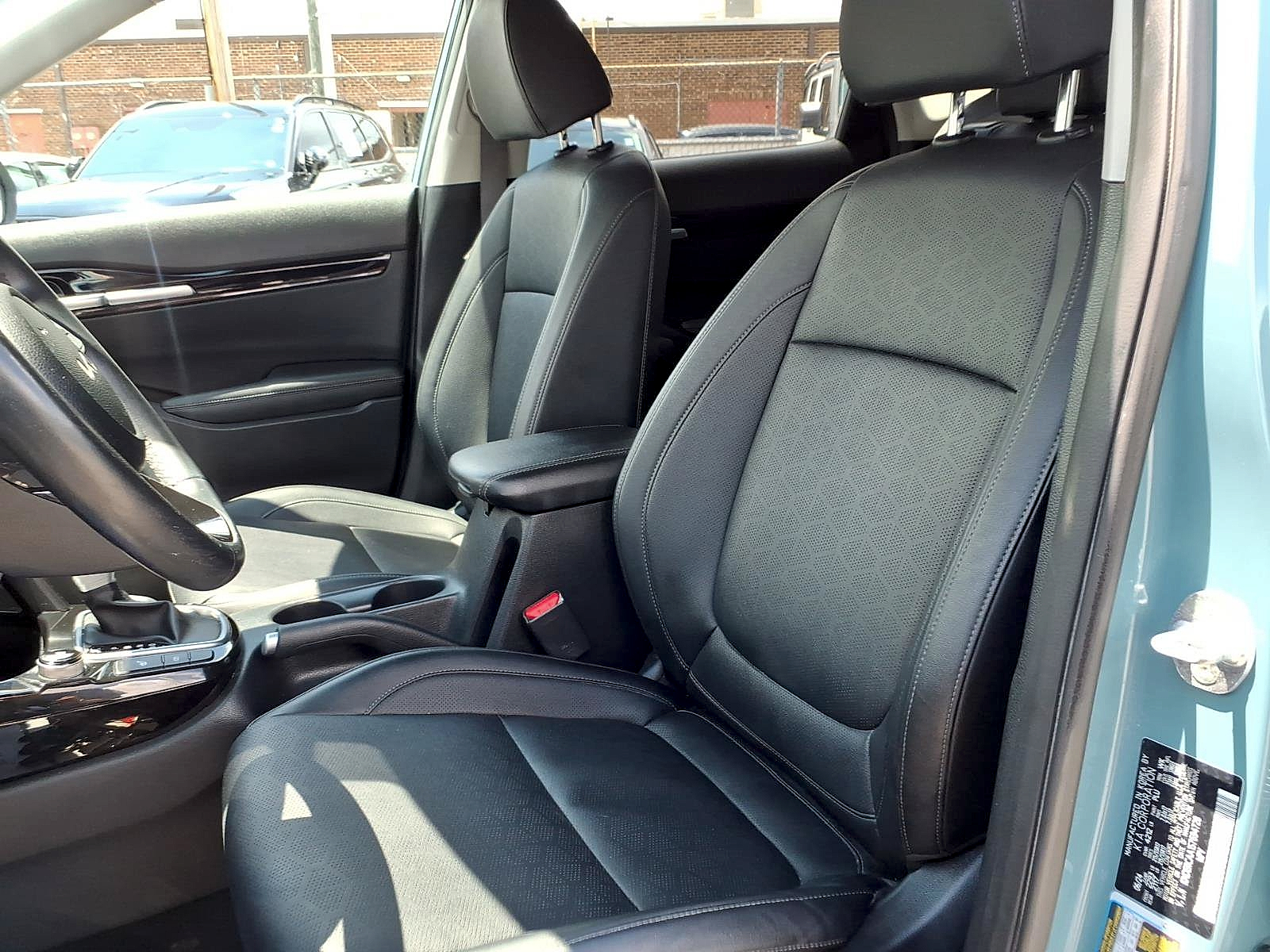 Used 2025 Kia Seltos SUV