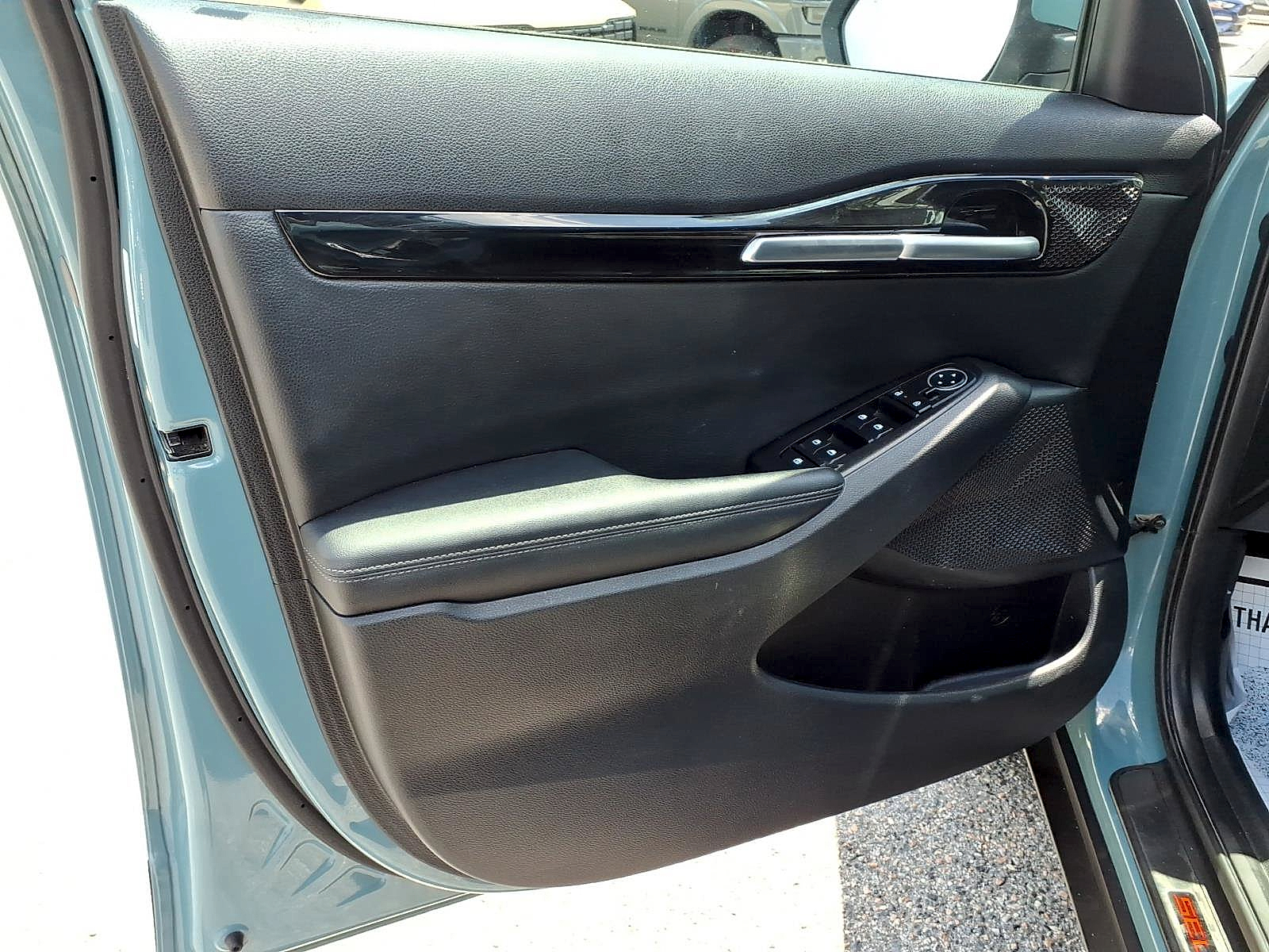 Used 2025 Kia Seltos SUV