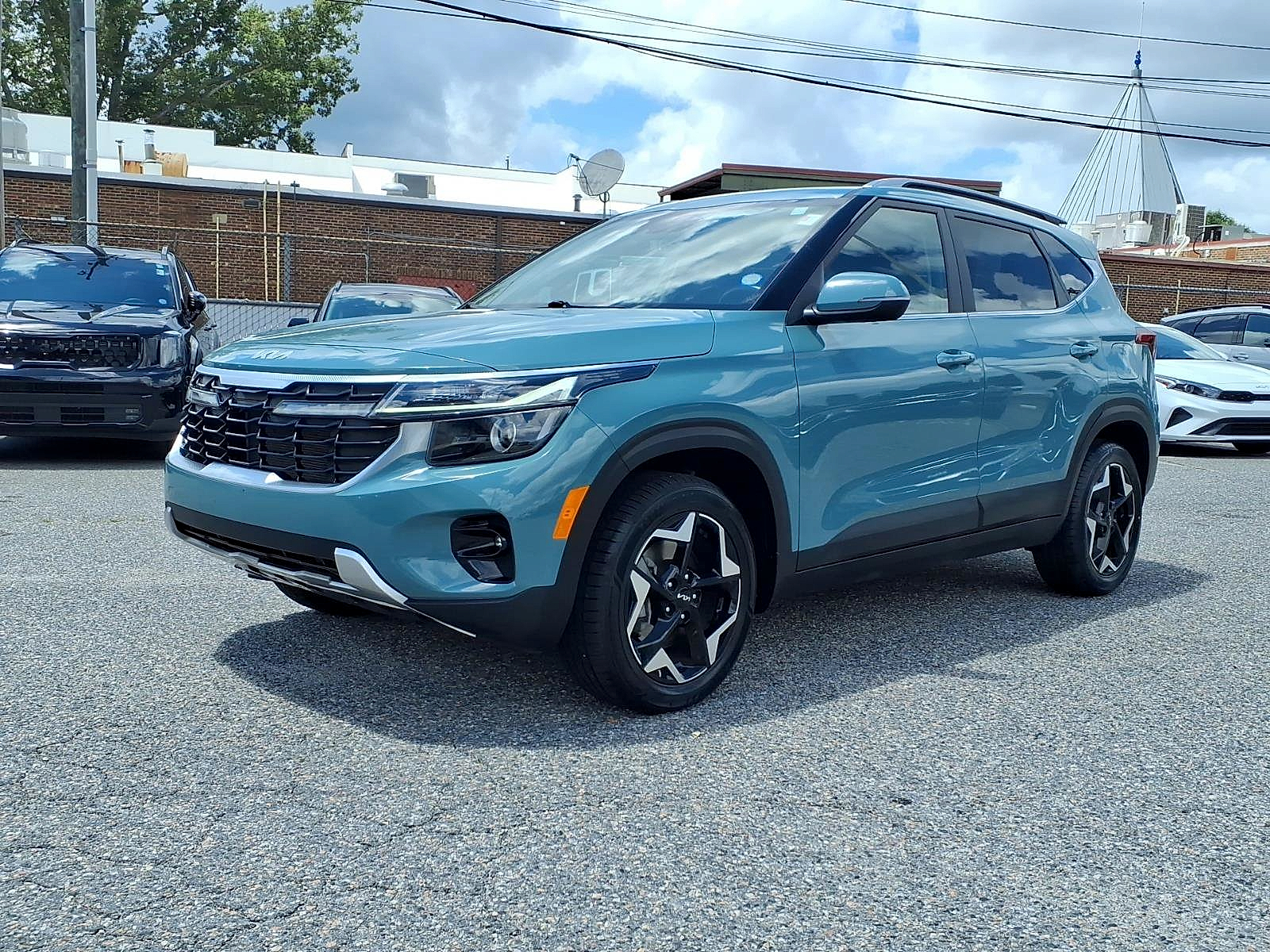 Used 2025 Kia Seltos SUV