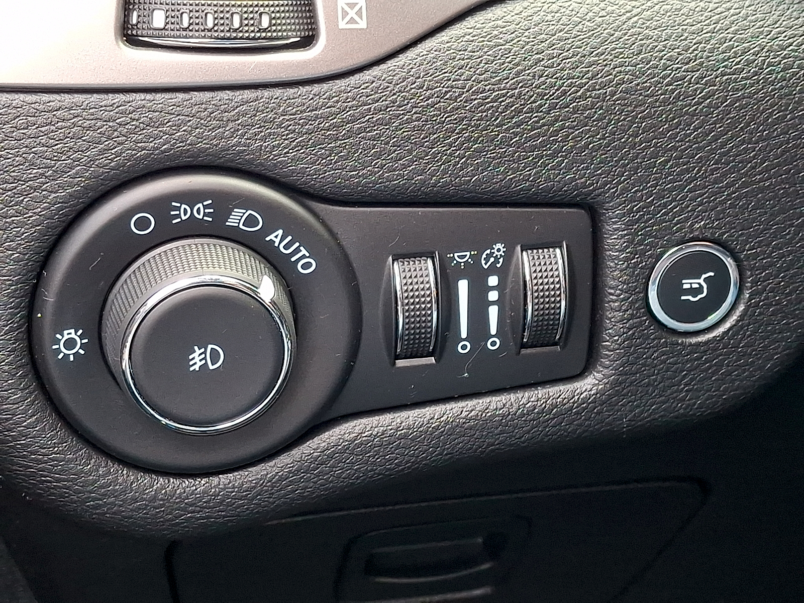 Used 2021 Jeep Cherokee SUV