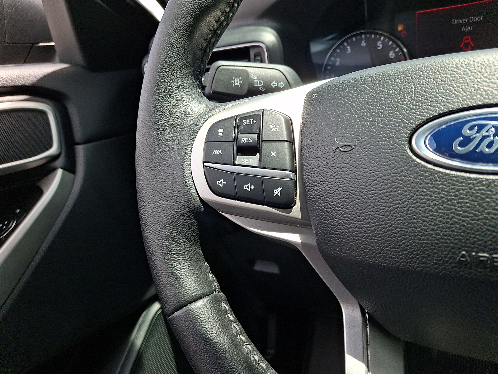 Used 2023 Ford Explorer SUV