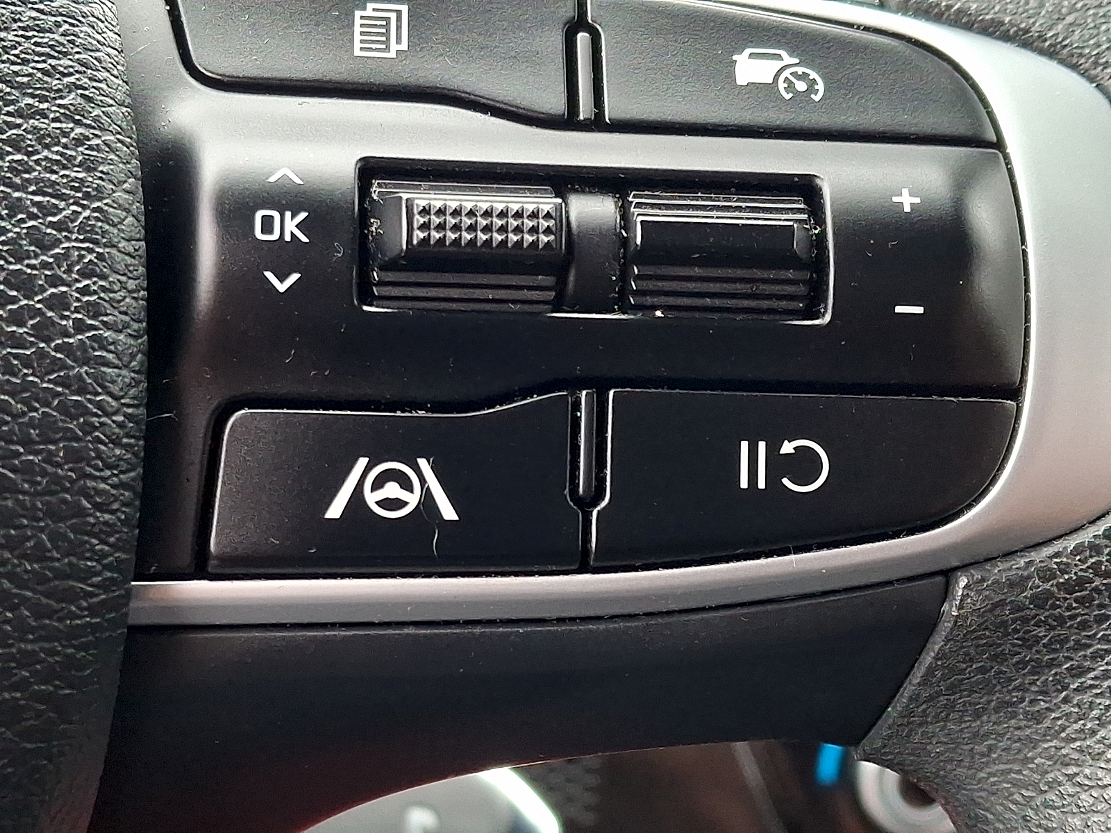 Used 2025 Kia Sportage Hybrid SUV
