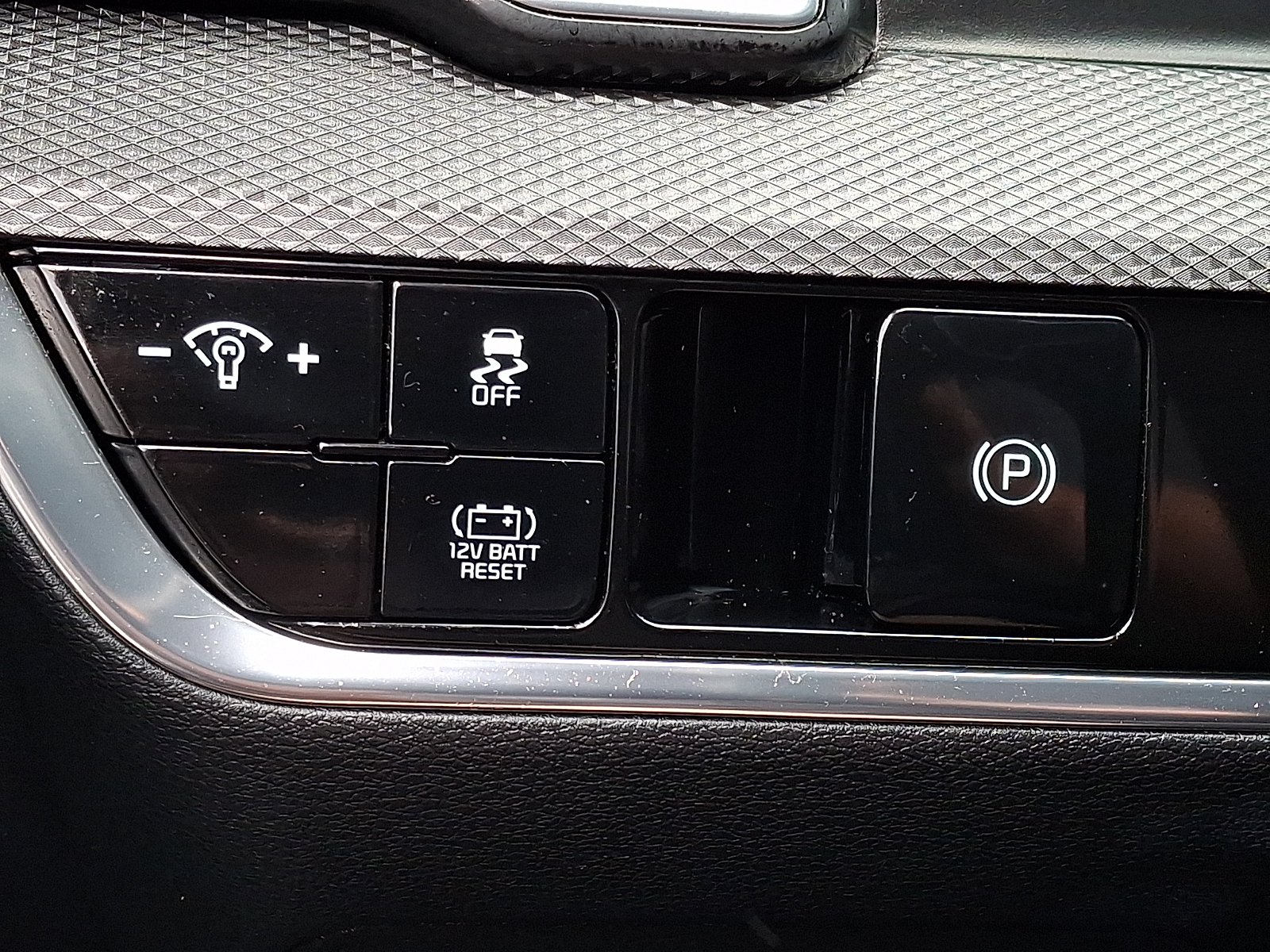 Used 2025 Kia Sportage Hybrid SUV