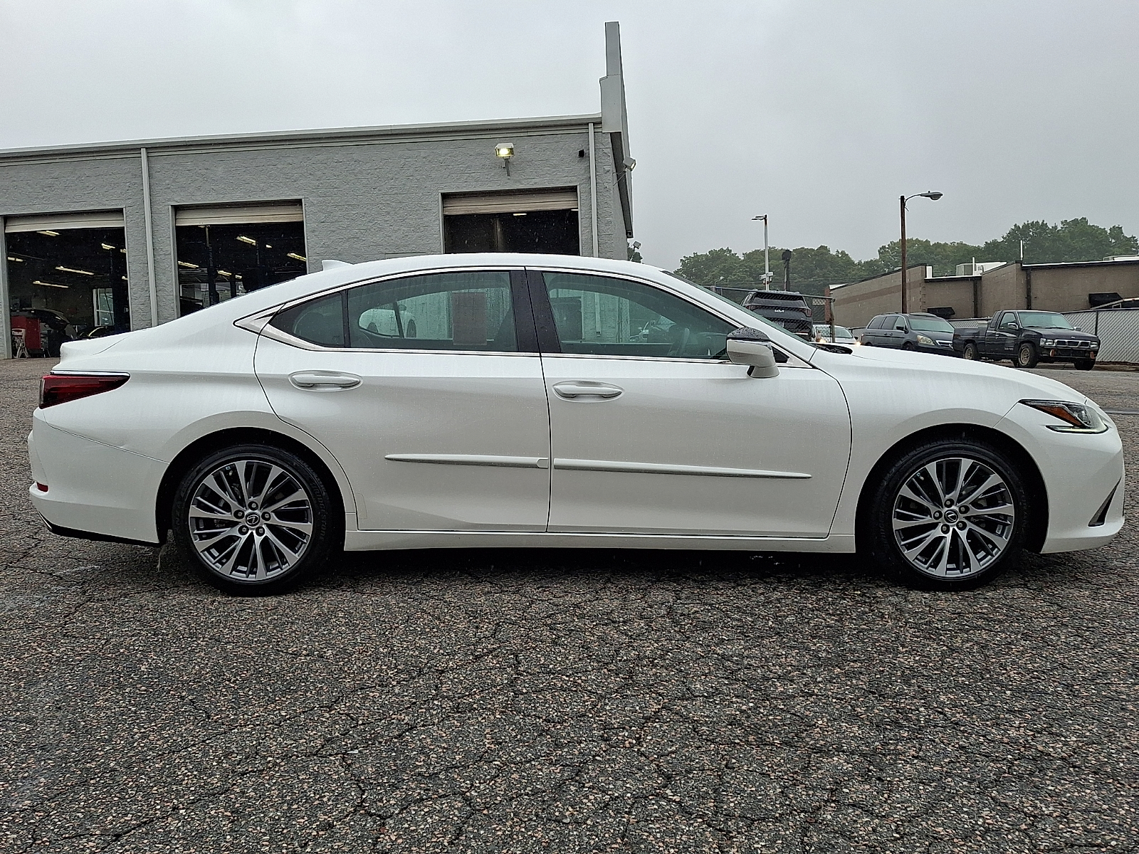 Used 2019 Lexus ES Sedan