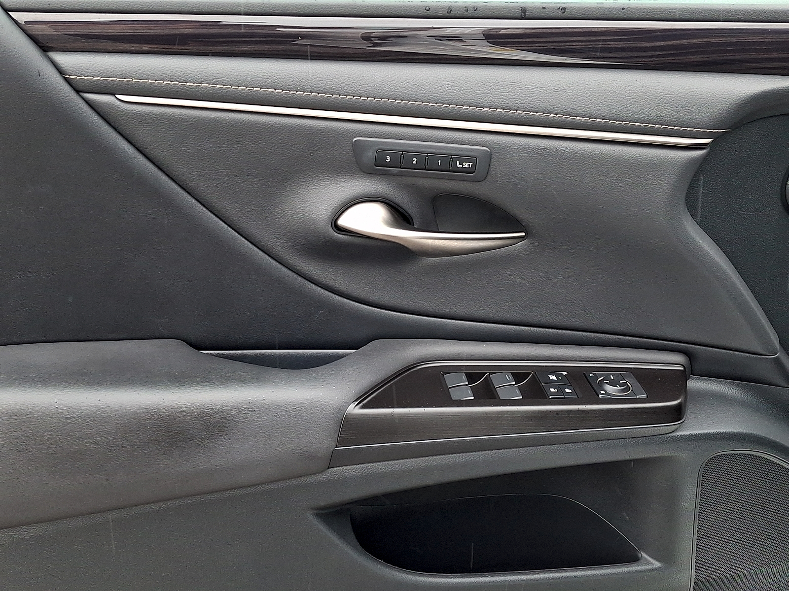 Used 2019 Lexus ES Sedan