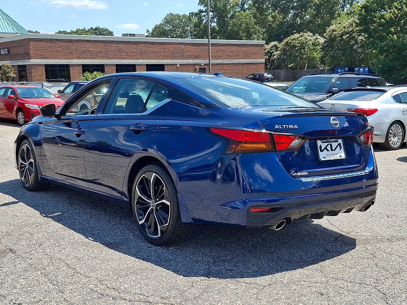 Used 2023 Nissan Altima Sedan
