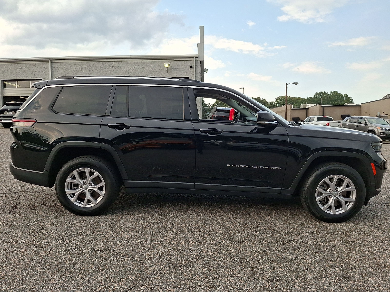 Used 2022 Jeep Grand Cherokee L SUV