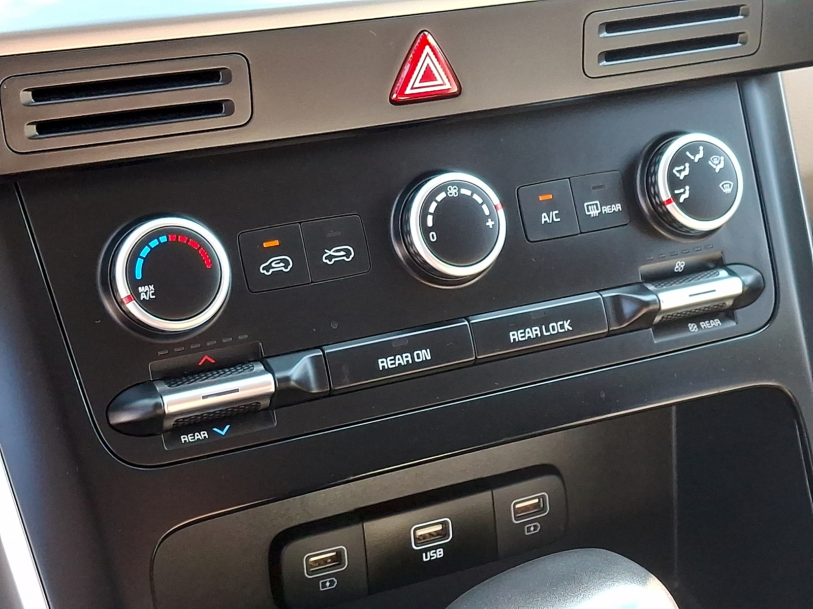 Used 2024 Kia Carnival Van