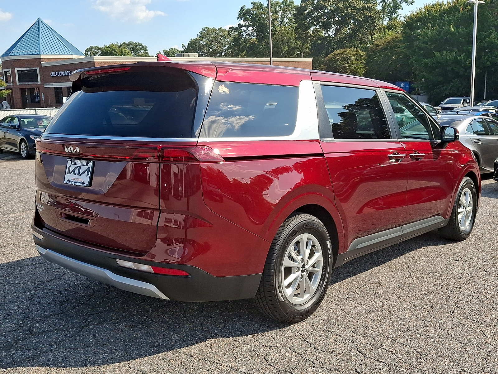Used 2024 Kia Carnival Van