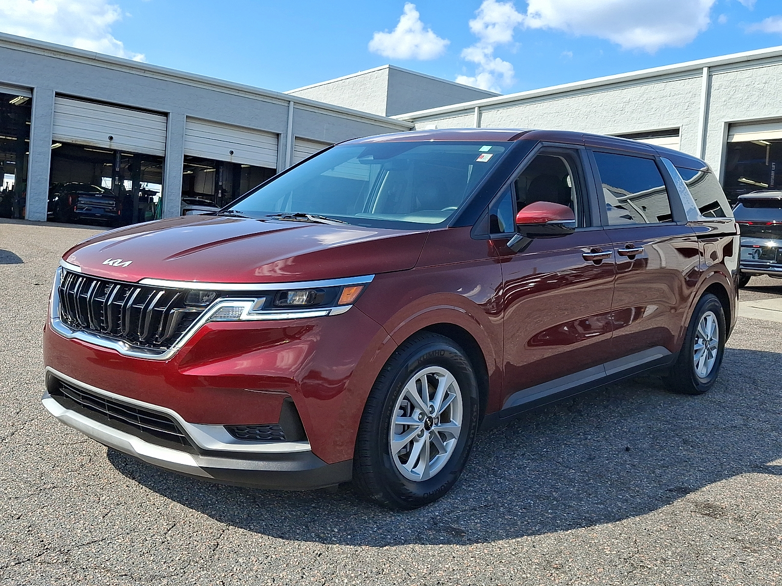 Used 2024 Kia Carnival Van
