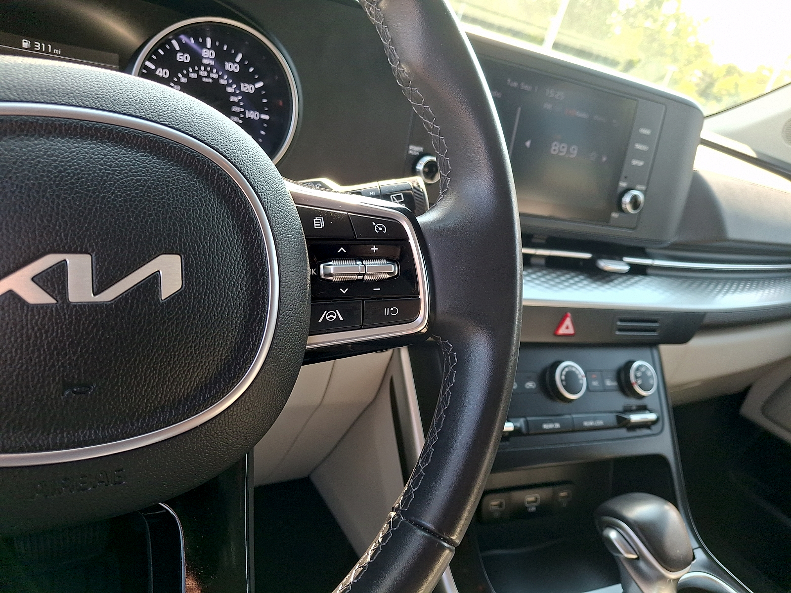 Used 2024 Kia Carnival Van