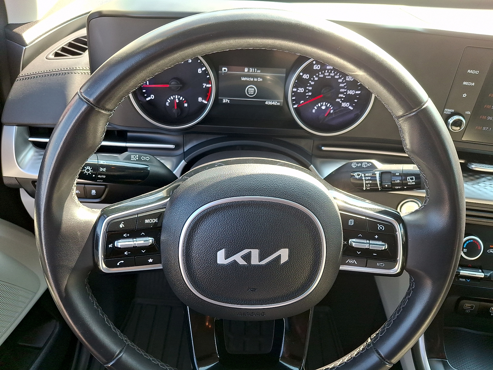 Used 2024 Kia Carnival Van