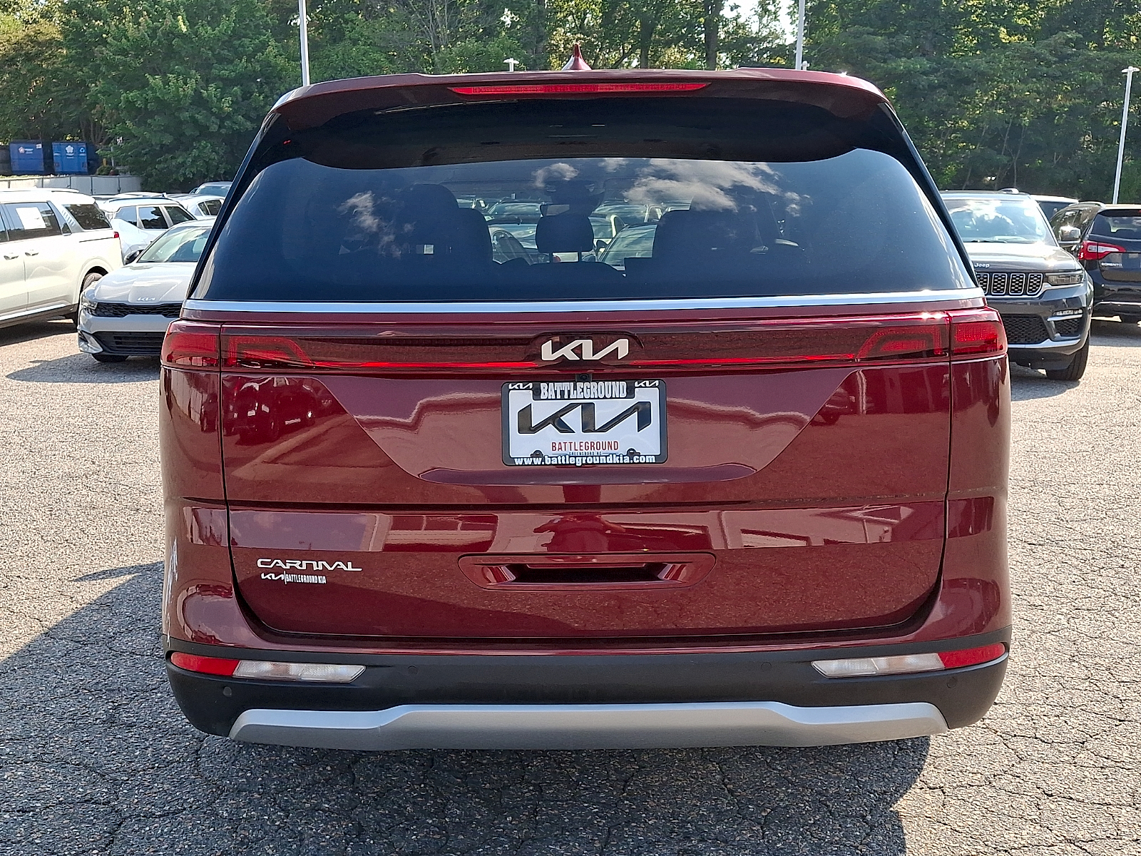 Used 2024 Kia Carnival Van