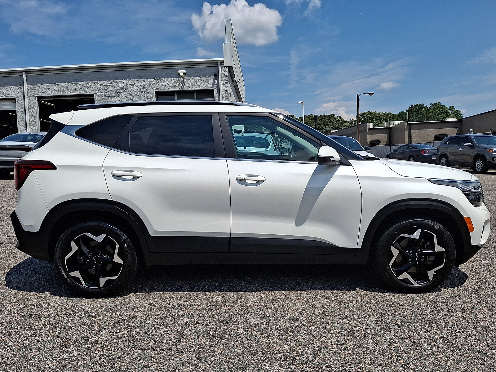 Used 2025 Kia Seltos SUV