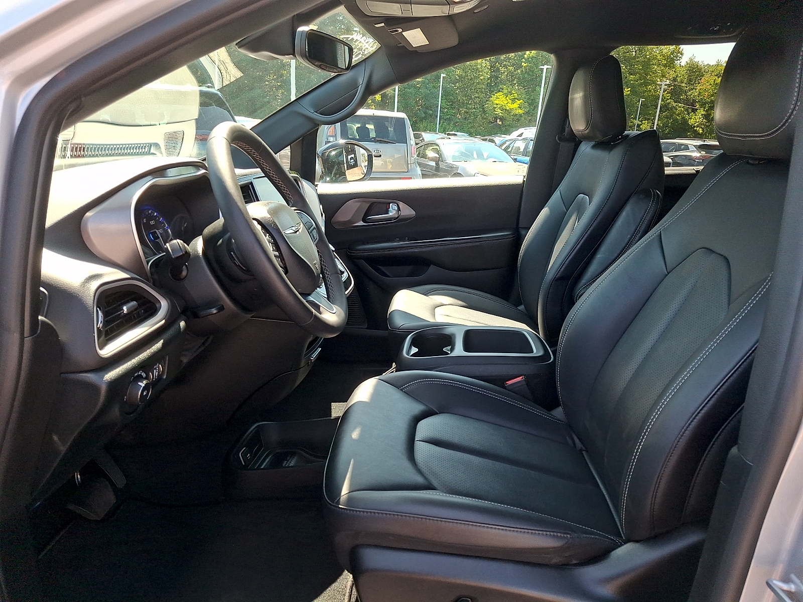 Used 2026 Chrysler Pacifica Van