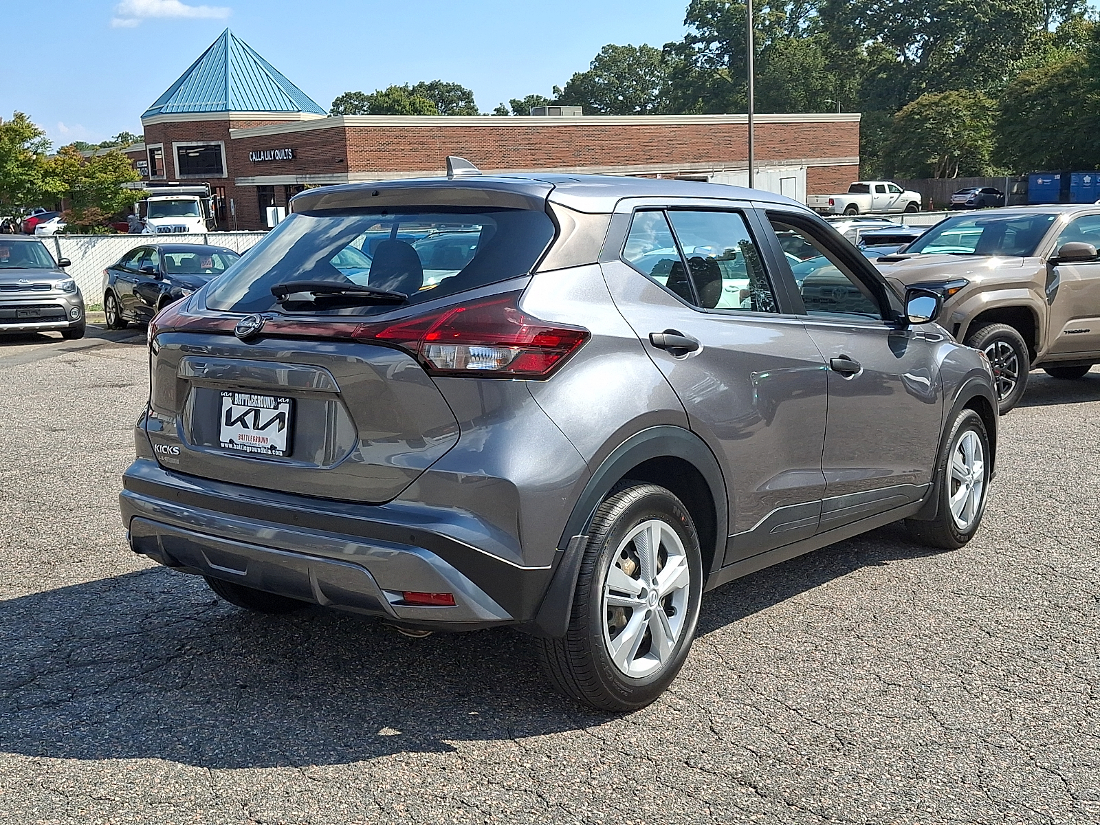 Used 2022 Nissan Kicks SUV