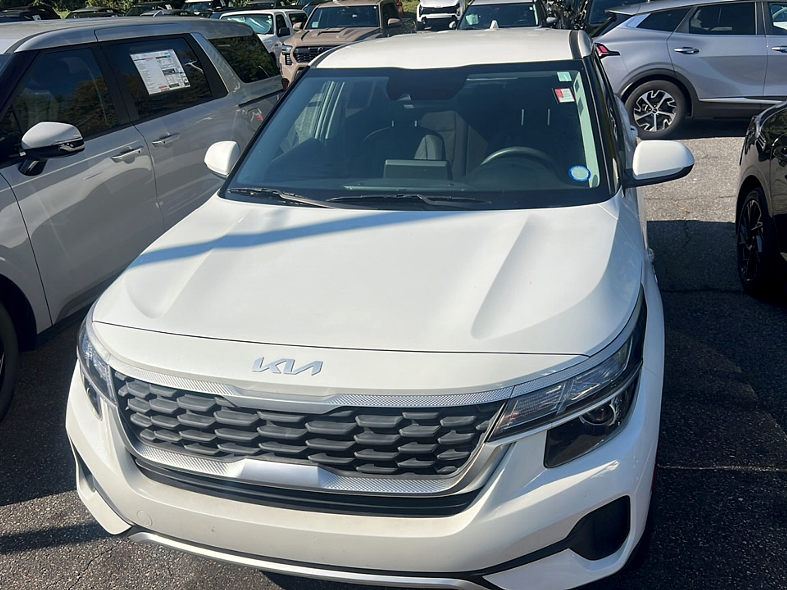 Used 2023 Kia Seltos SUV
