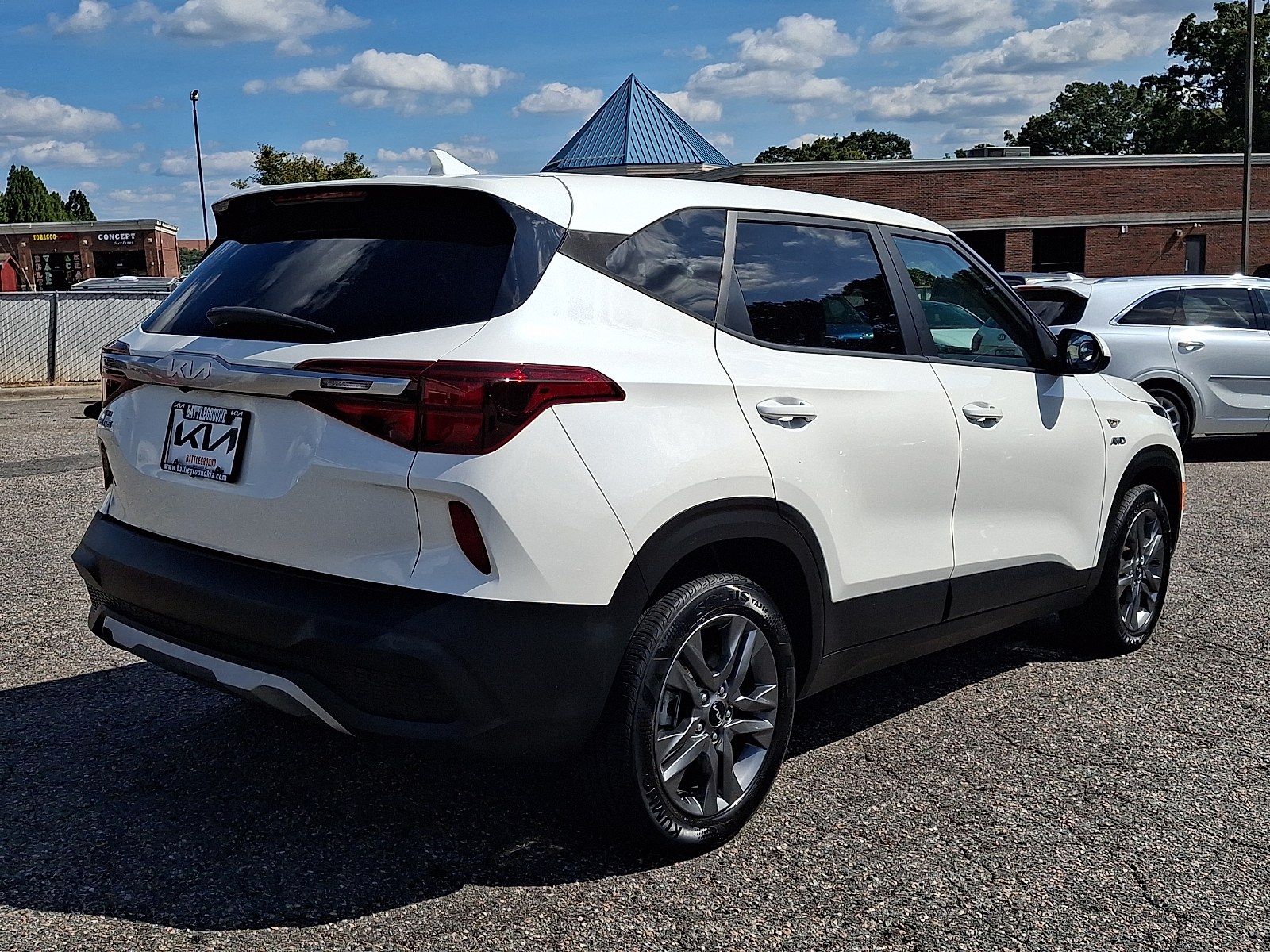 Used 2023 Kia Seltos SUV