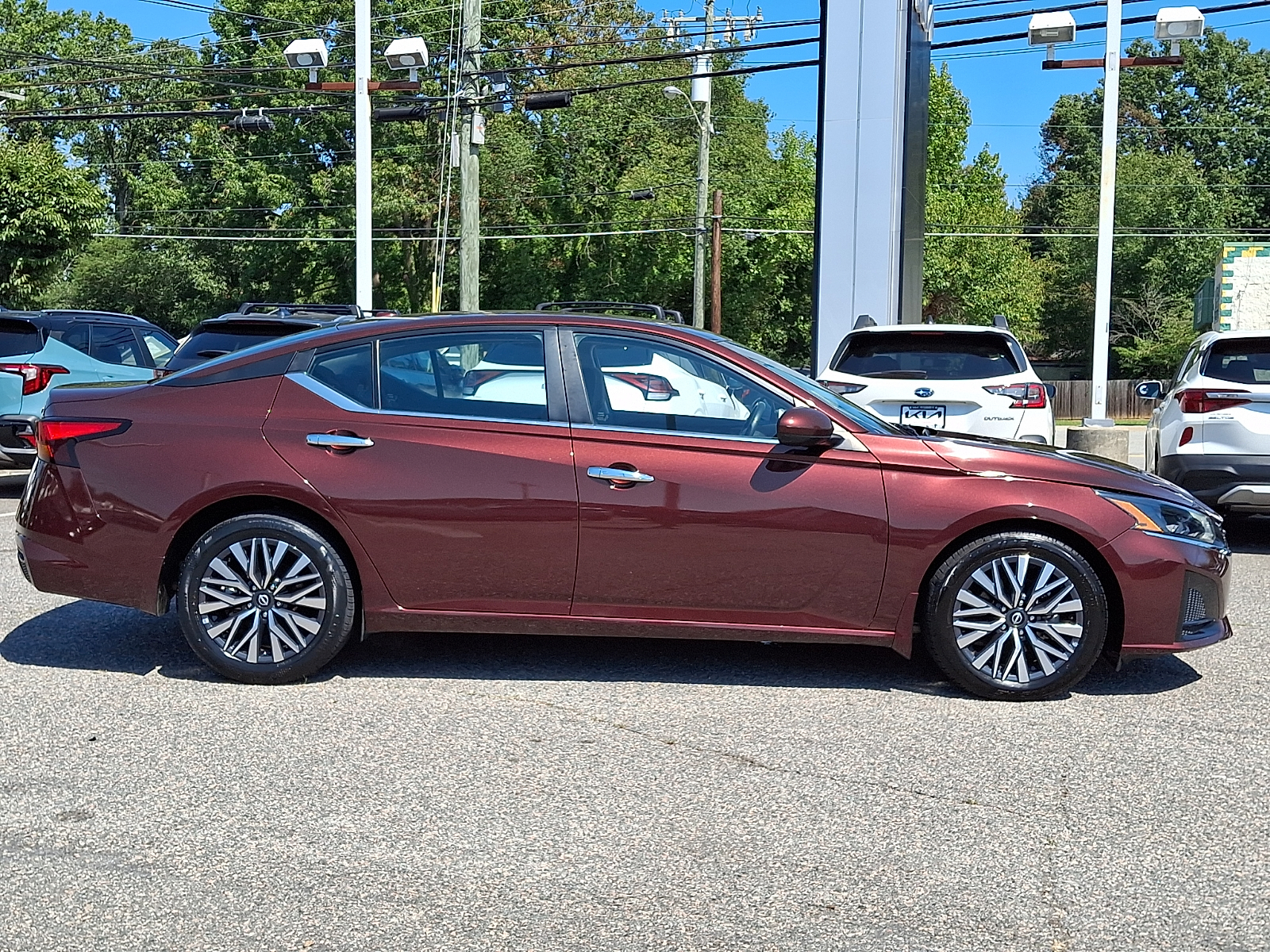 Used 2024 Nissan Altima Sedan