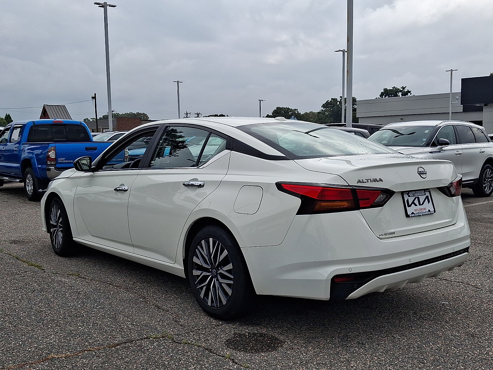 Used 2025 Nissan Altima Sedan