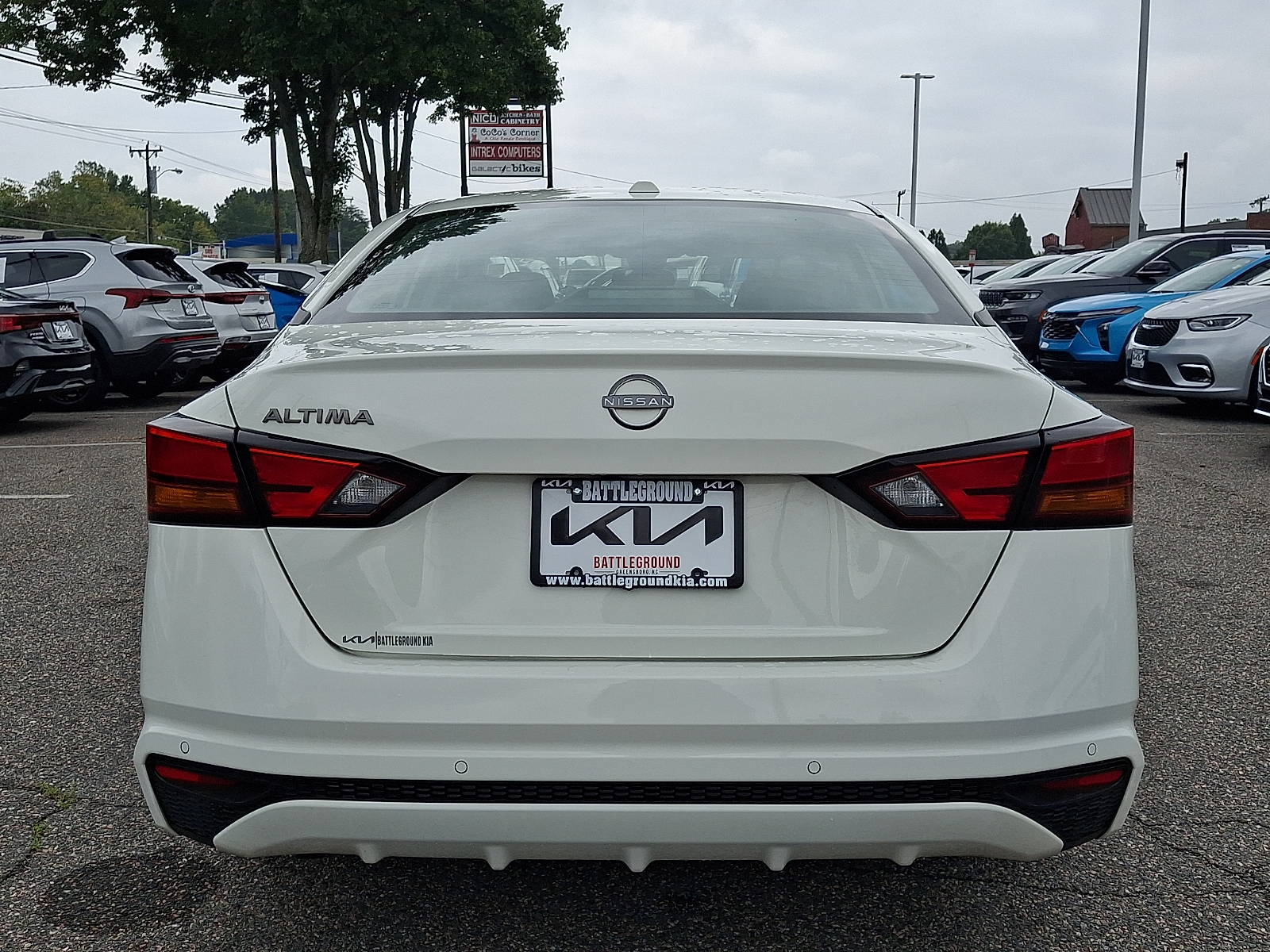 Used 2025 Nissan Altima Sedan