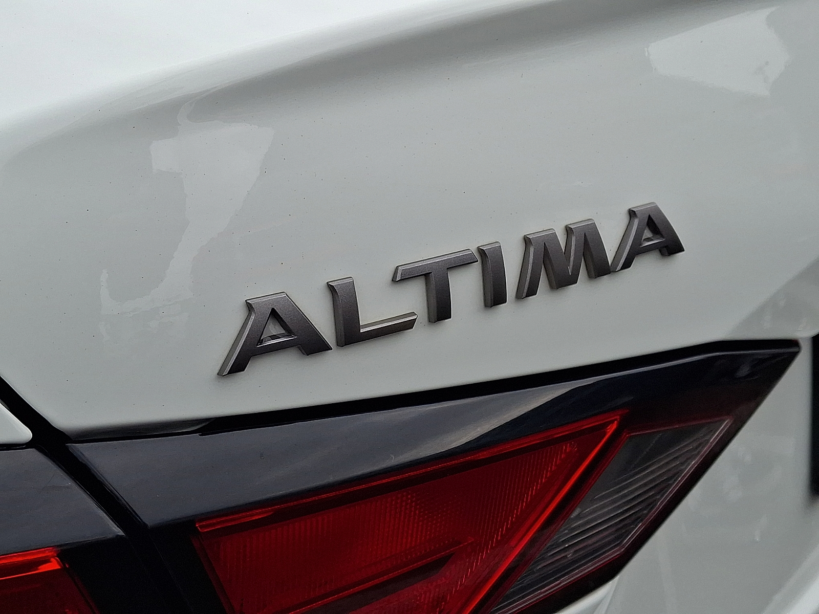 Used 2025 Nissan Altima Sedan