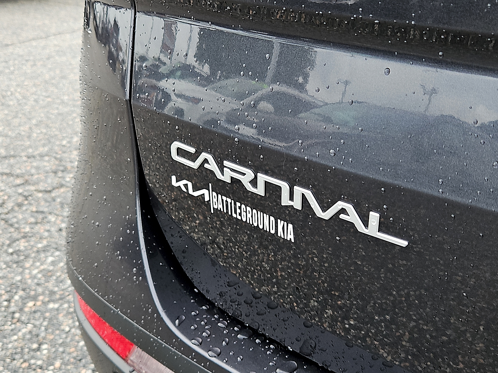 Used 2024 Kia Carnival Van