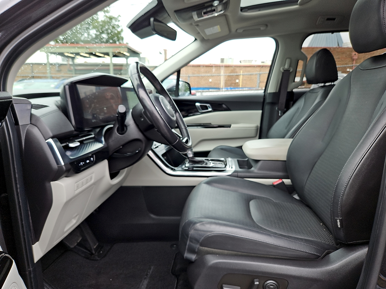Used 2024 Kia Carnival Van