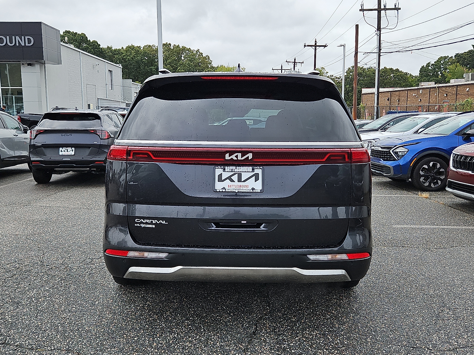 Used 2024 Kia Carnival Van