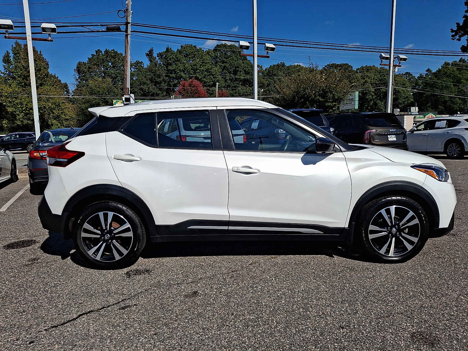 Used 2020 Nissan Kicks SUV