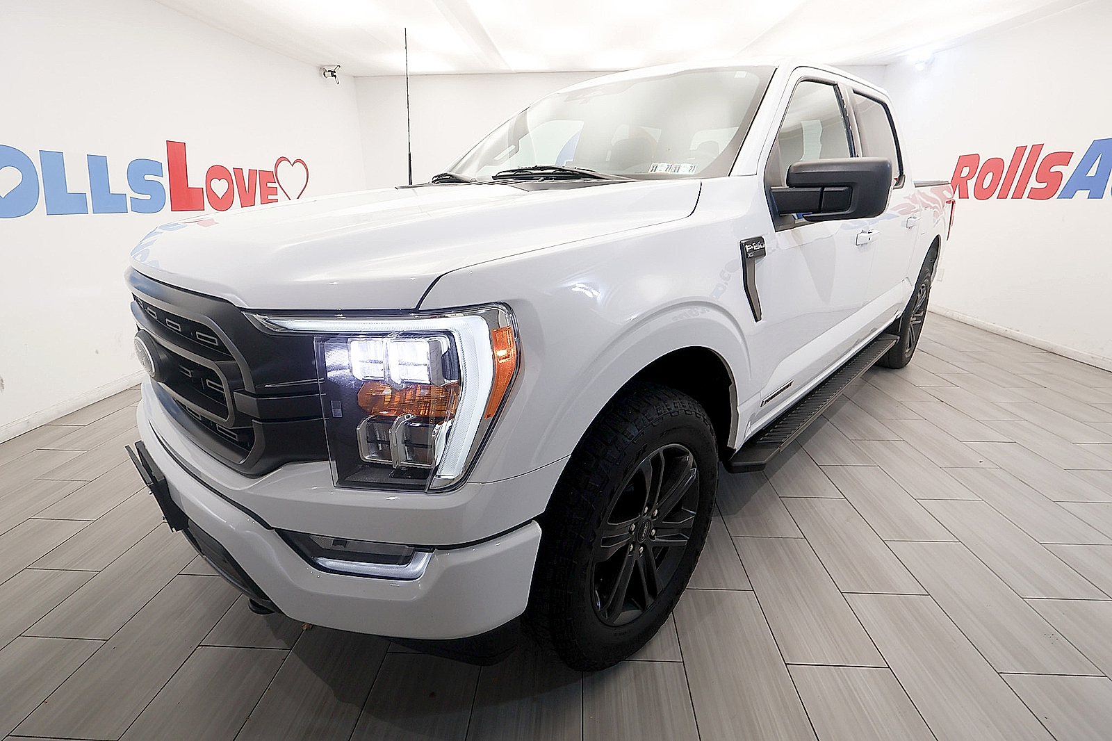 White 2023 Ford F-150 Pickup Truck Four-Wheel Drive Automatic