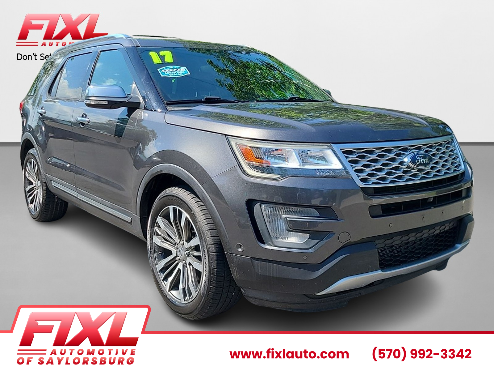 2017 Ford Explorer Platinum's photo
