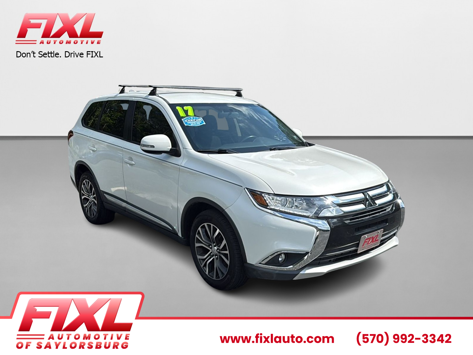 2017 Mitsubishi Outlander SE's photo