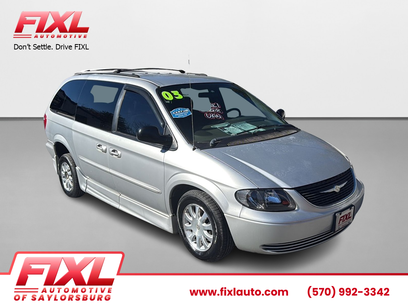 2003 Chrysler Town & Country EX's photo