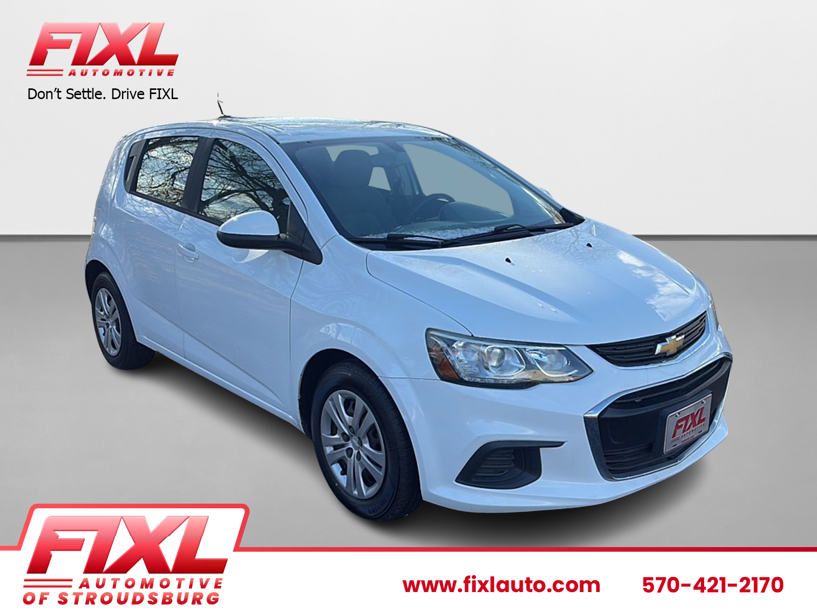 2017 Chevrolet Sonic LT's photo